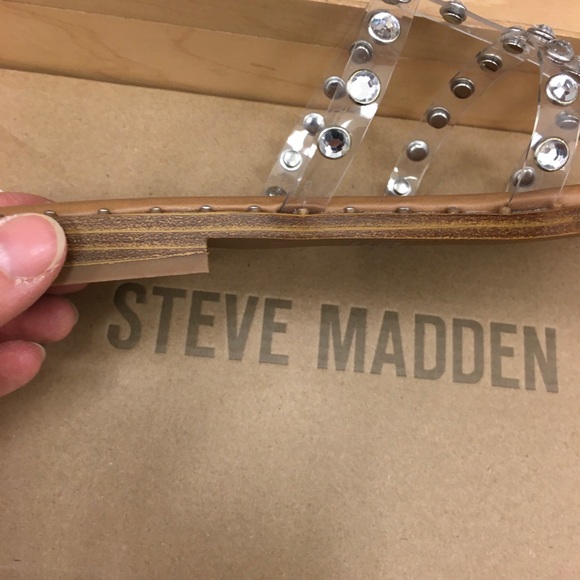 Beautiful Steve Maddens Silver Studded clear Flats - Picture 7 of 17